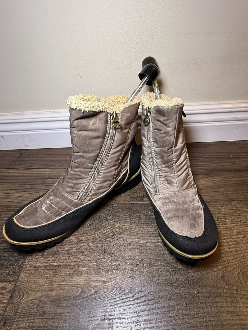 JBU By Jambu Taupe Snowbird Boots Snowboots Weather Ready Size 6M